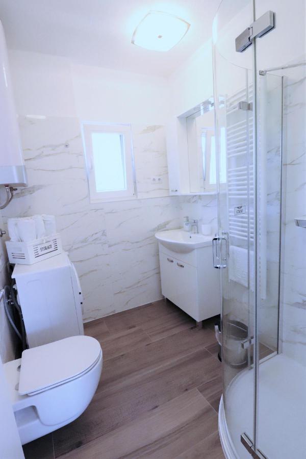 Villa Mendula Trogir - Luxury Villa By The Beach - Heated Pool - Organic Garden Buitenkant foto