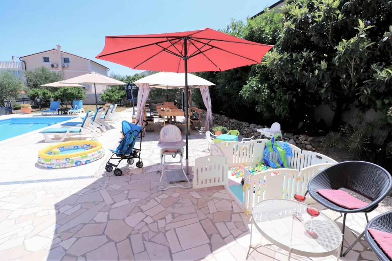 Villa Mendula Trogir - Luxury Villa By The Beach - Heated Pool - Organic Garden Buitenkant foto