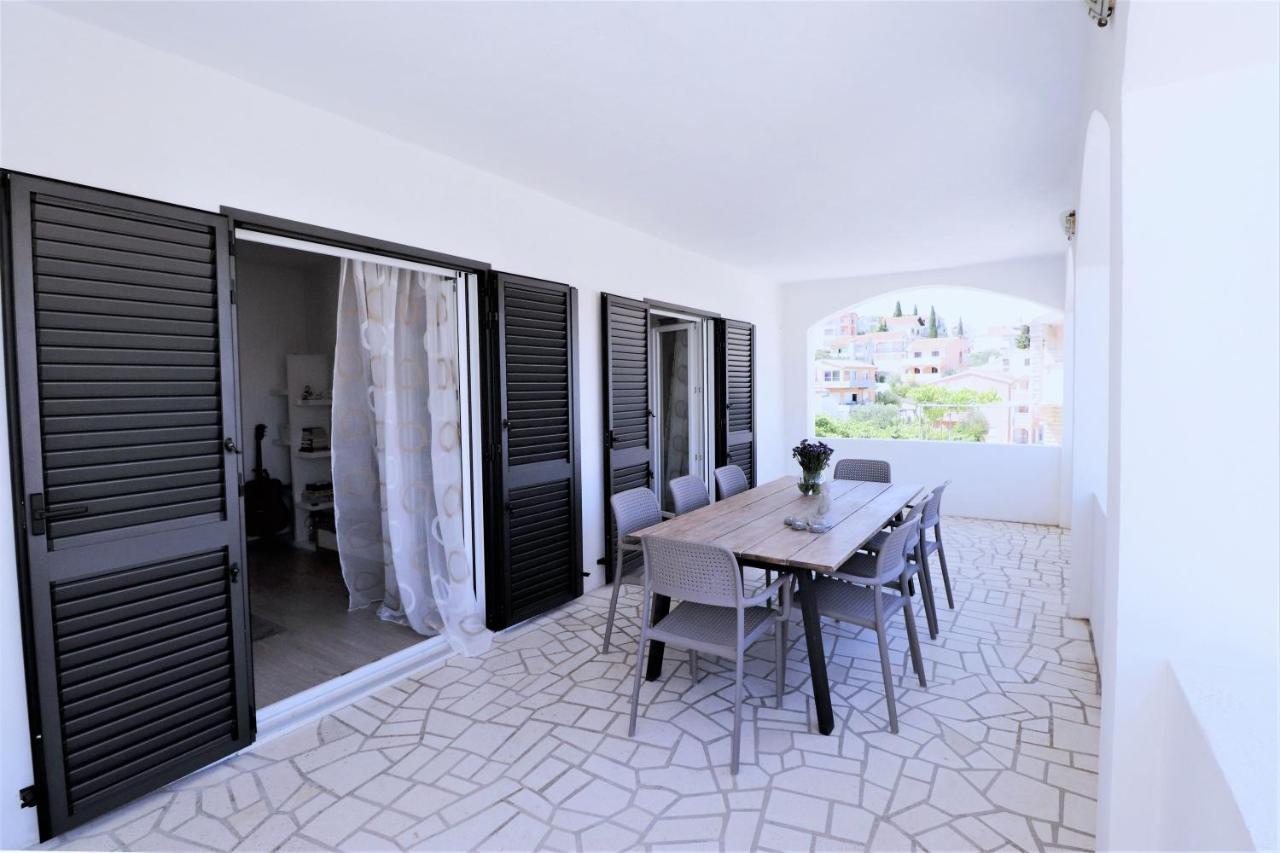 Villa Mendula Trogir - Luxury Villa By The Beach - Heated Pool - Organic Garden Buitenkant foto